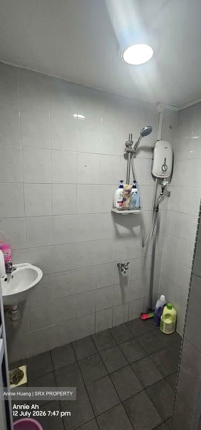 Sembawang Hills Estate (D20), Terrace #598038751